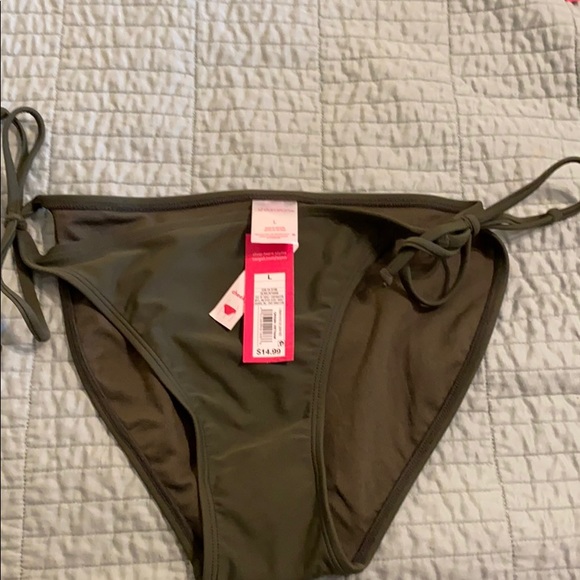 Bikini. - Picture 2 of 3